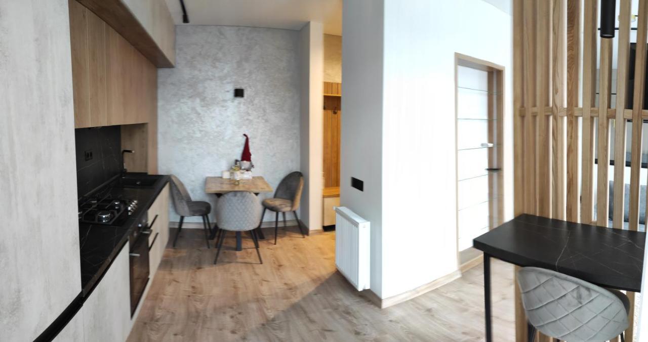 New Apartment Vivita Oujhorod Extérieur photo